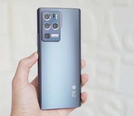 中兴Axon30Ultra真机外观展示