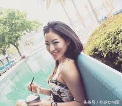 评价华裔女神Asiafox的表演艺术