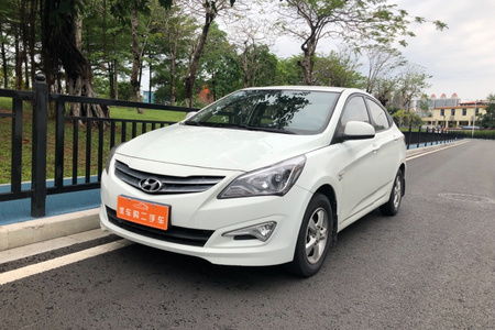 北京现代瑞纳白色有几种颜色选择-现代瑞纳白色车型具体白色种类详解
