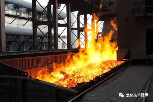 焦化厂的神奇之旅：煤炭如何变身为工业瑰宝