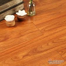 力丰地板：从二线品牌到市场佼佼者的崛起之路