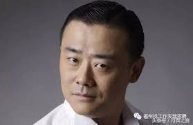 周立波涉枪案始末：一场沸沸扬扬的舆论风波