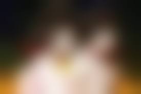 薛婧姿韵：肌肤白皙如珍珠，光滑细腻显气质