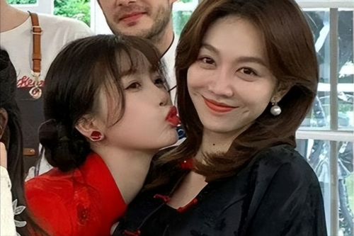 结缘非血缘:探索认干女儿背后的文化与情感纽带