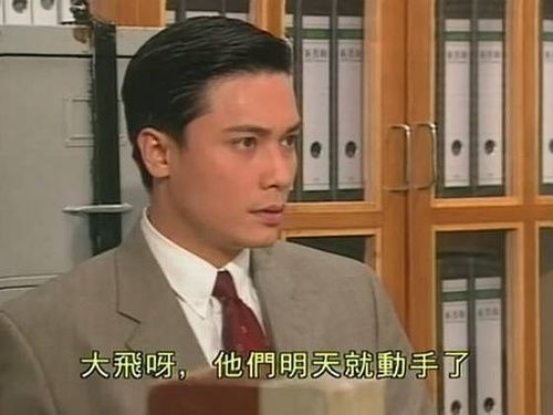 TVB 52岁演员戴耀明餐厅打工被目击：亲自送餐、蹲地洗碗、倾倒垃圾